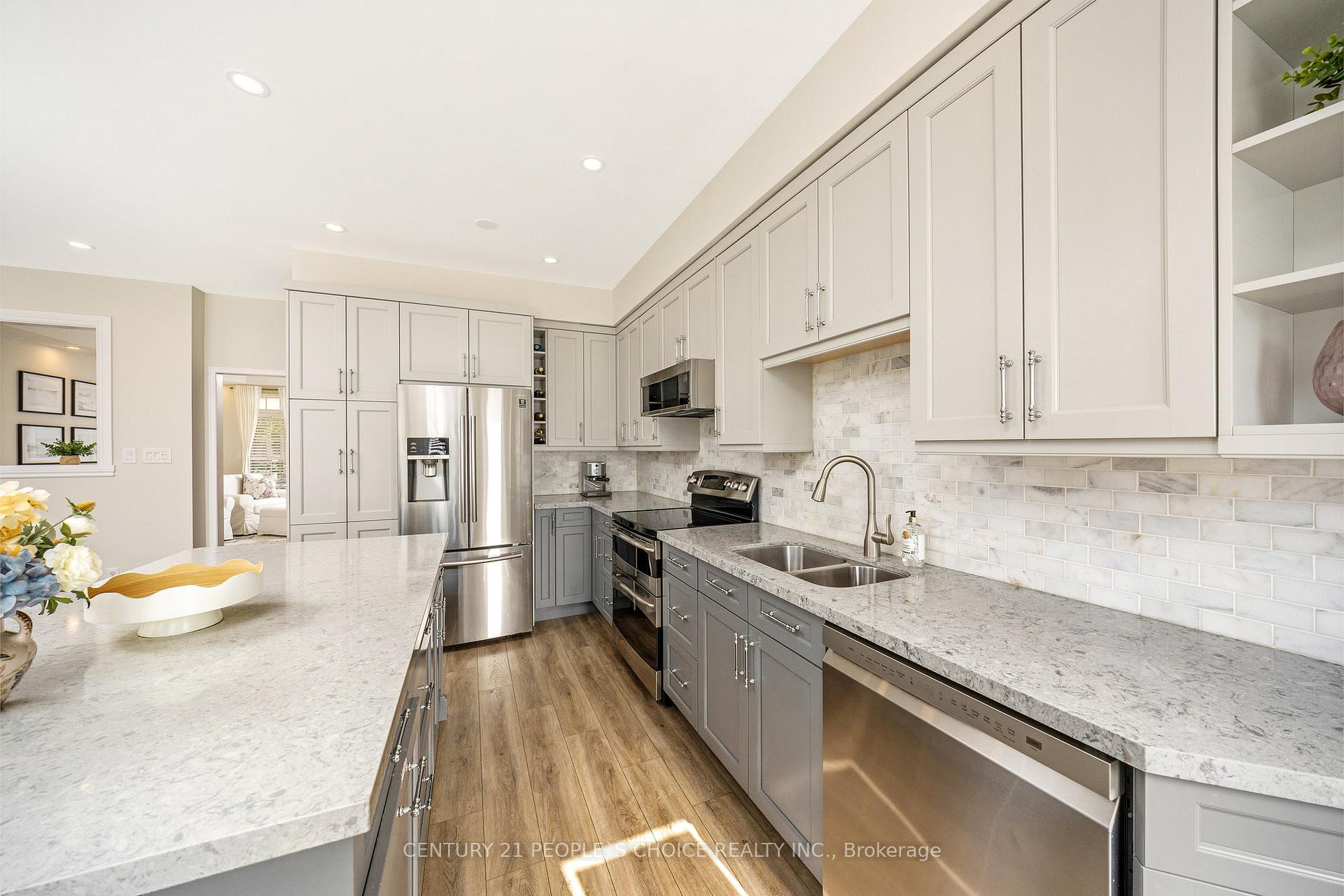 Photo 15 of 170 Roxton Road, Oakville, River Oaks — HOMEH