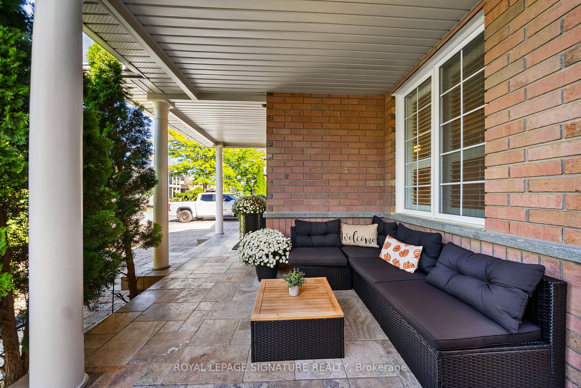 Photo 3 of 19 Dace Drive, Vaughan, Vellore Village — HOMEH