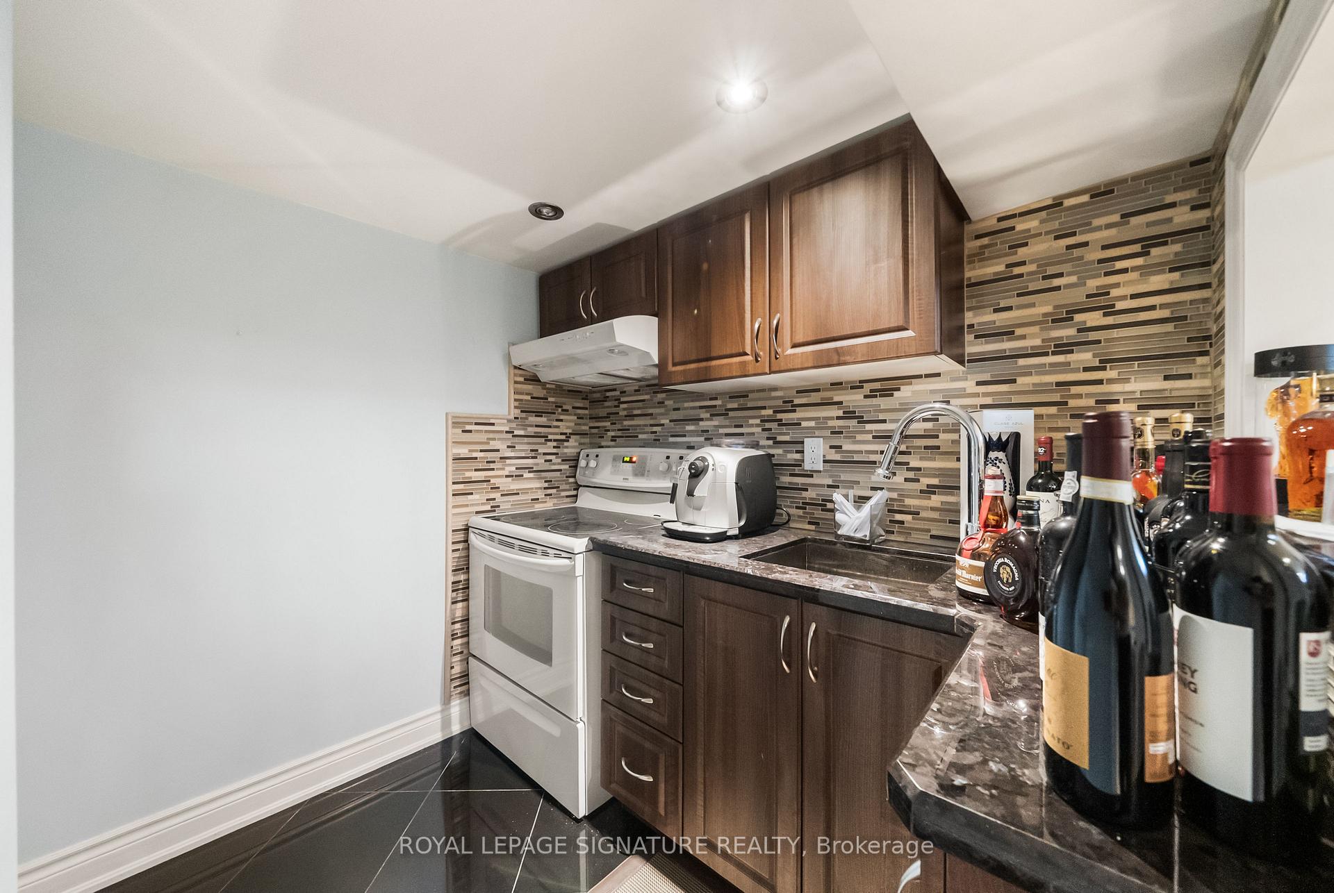 Photo 21 of 19 Dace Drive, Vaughan, Vellore Village — HOMEH