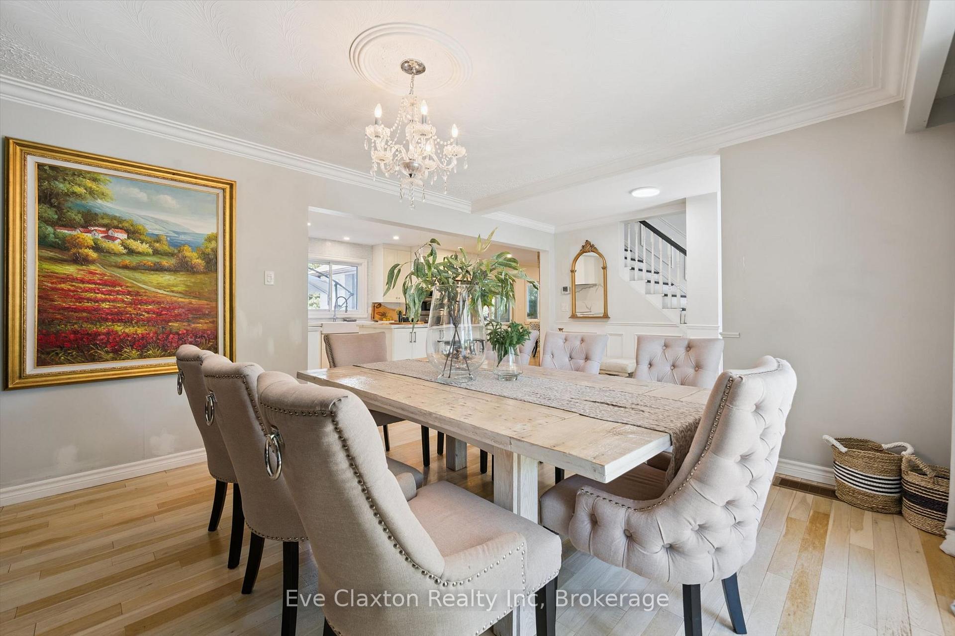 Photo 4 of 6 Renfrew Place, Guelph, Kortright West — HOMEH