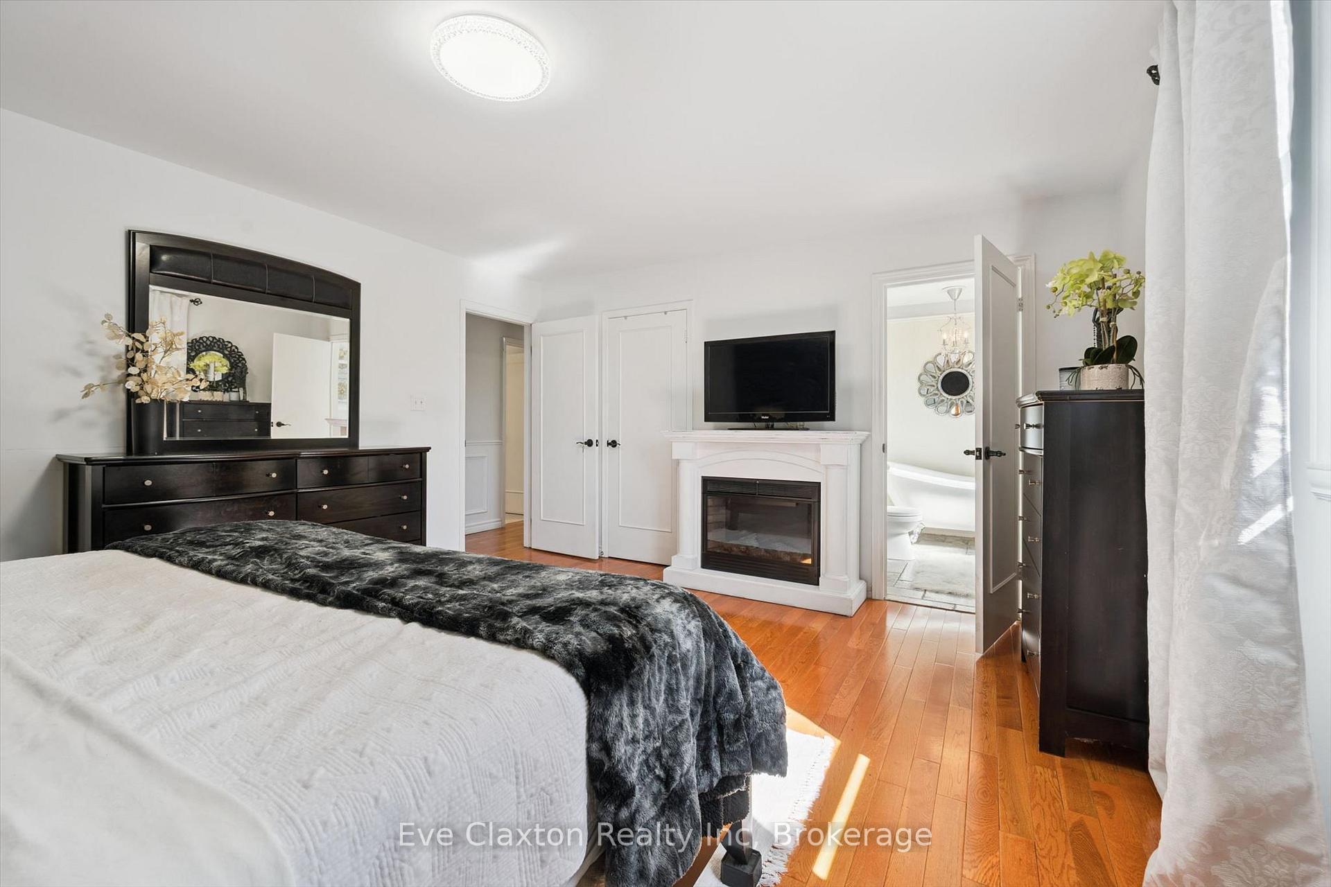 Photo 18 of 6 Renfrew Place, Guelph, Kortright West — HOMEH