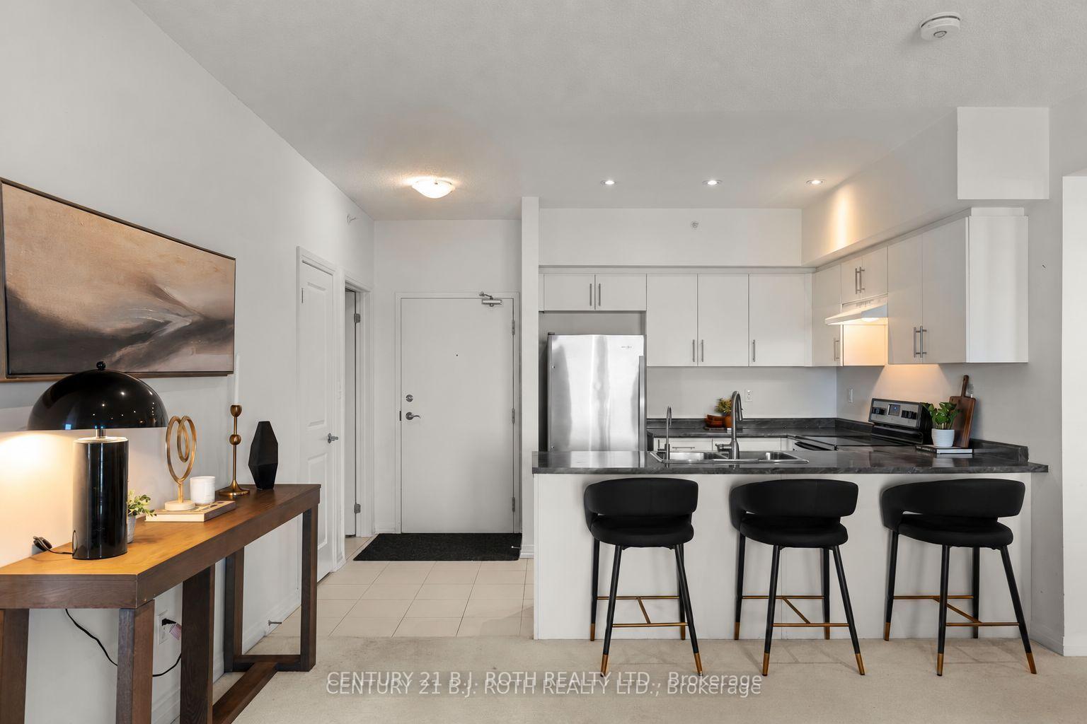 Photo 6 of Unit 505, 299 Cundles Road E, Barrie, 400 North — HOMEH