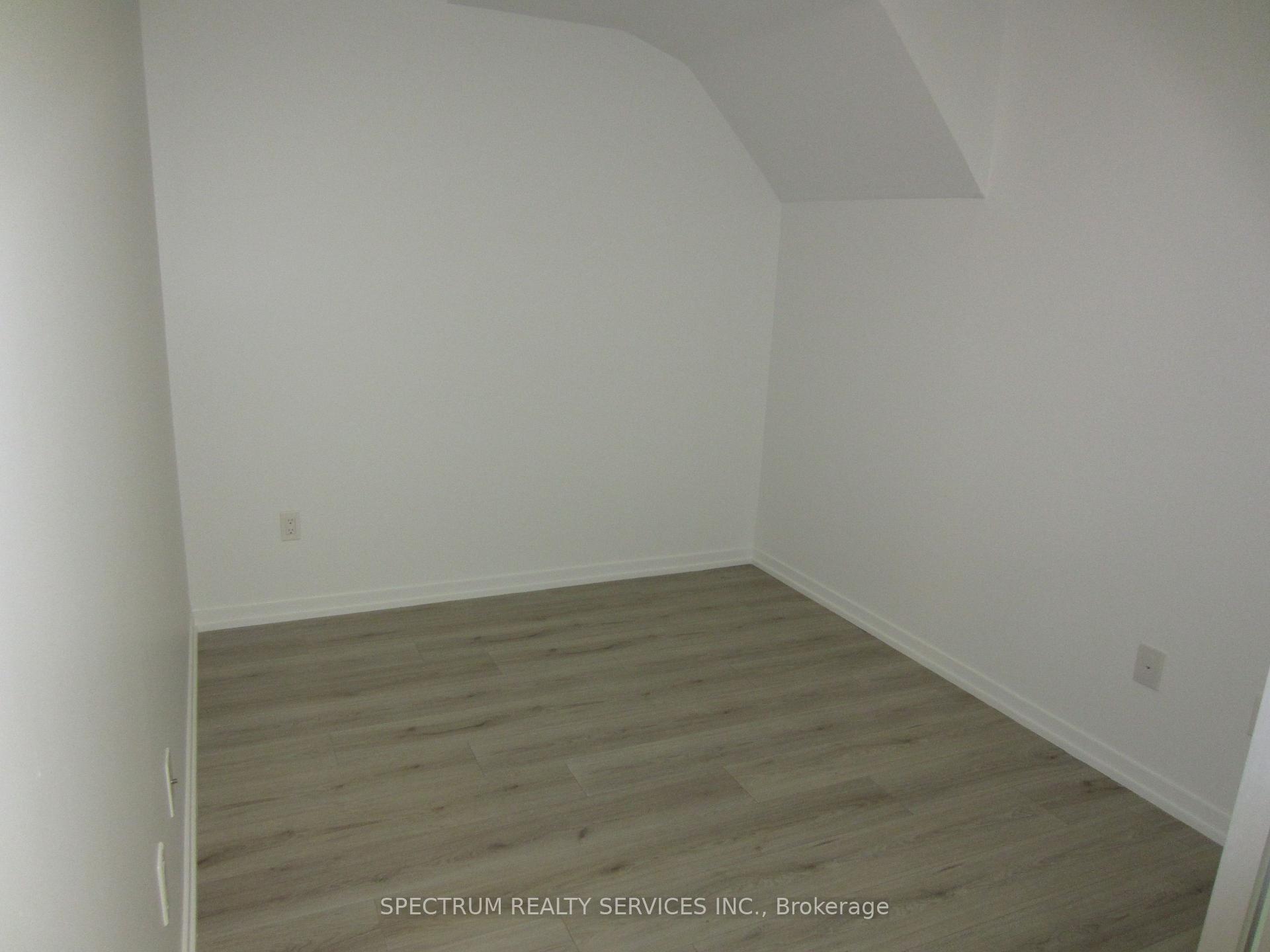 Photo 10 of Unit C-31, 26 Bruce Street, Vaughan, East Woodbridge — HOMEH