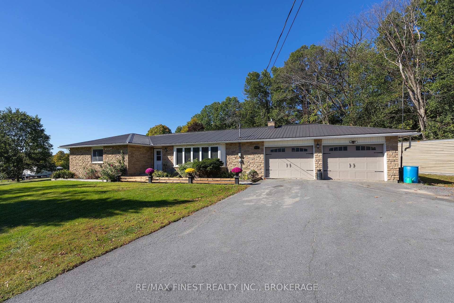 Photo of 2243 Deseronto Road