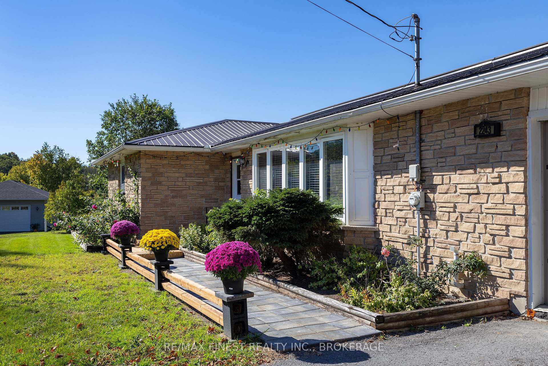 Photo 2 of 2243 Deseronto Road, Tyendinaga, Tyendinaga Township — HOMEH