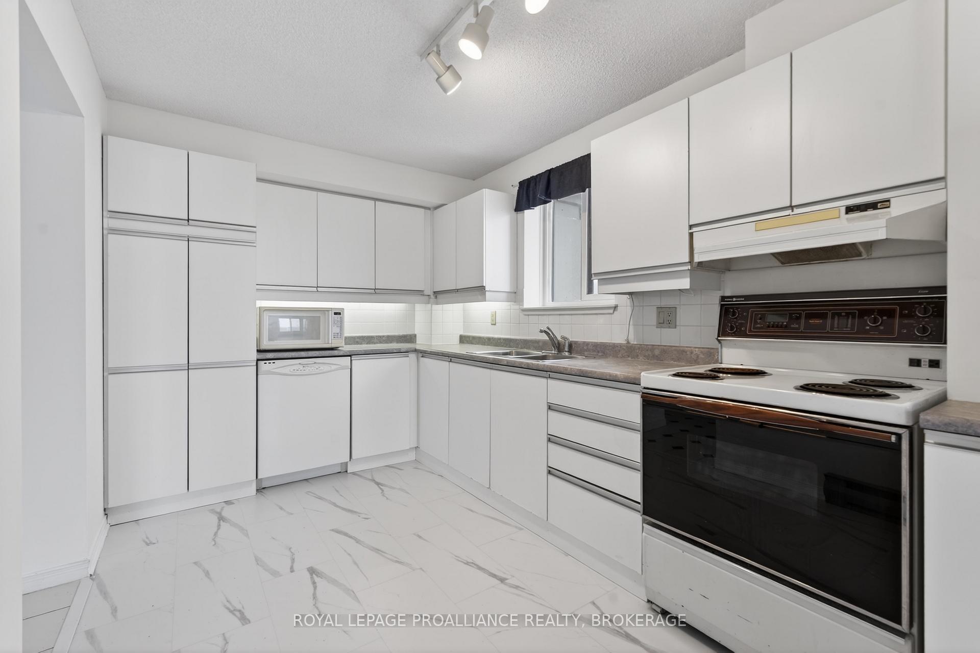 Photo 16 of Unit 1006, 257 Bath Road, Kingston, Central City West — HOMEH