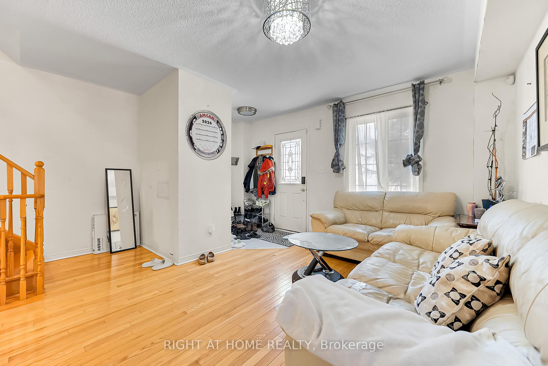 Photo 8 of 46 Odoardo Di Santo Circle, North York, Downsview-Roding-CFB — HOMEH
