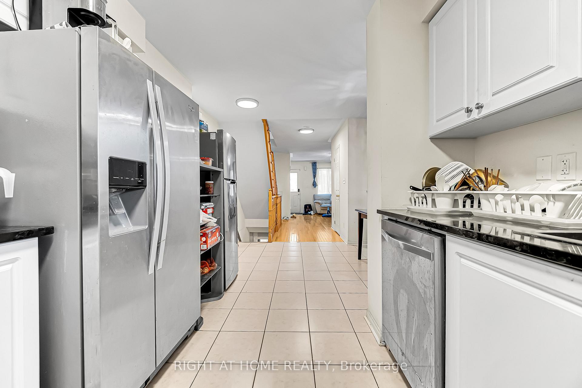 Photo 14 of 46 Odoardo Di Santo Circle, North York, Downsview-Roding-CFB — HOMEH
