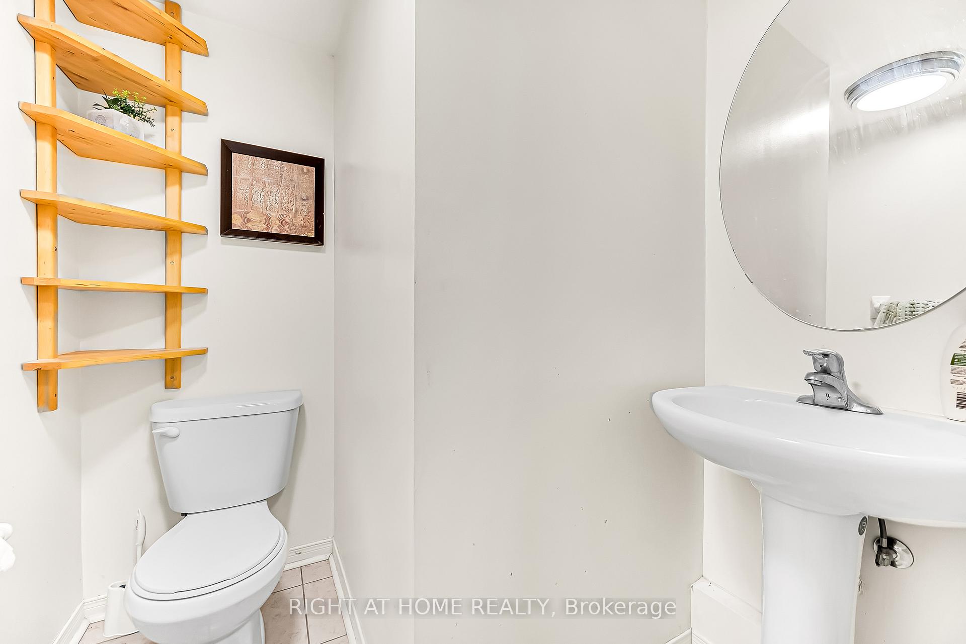 Photo 27 of 46 Odoardo Di Santo Circle, North York, Downsview-Roding-CFB — HOMEH