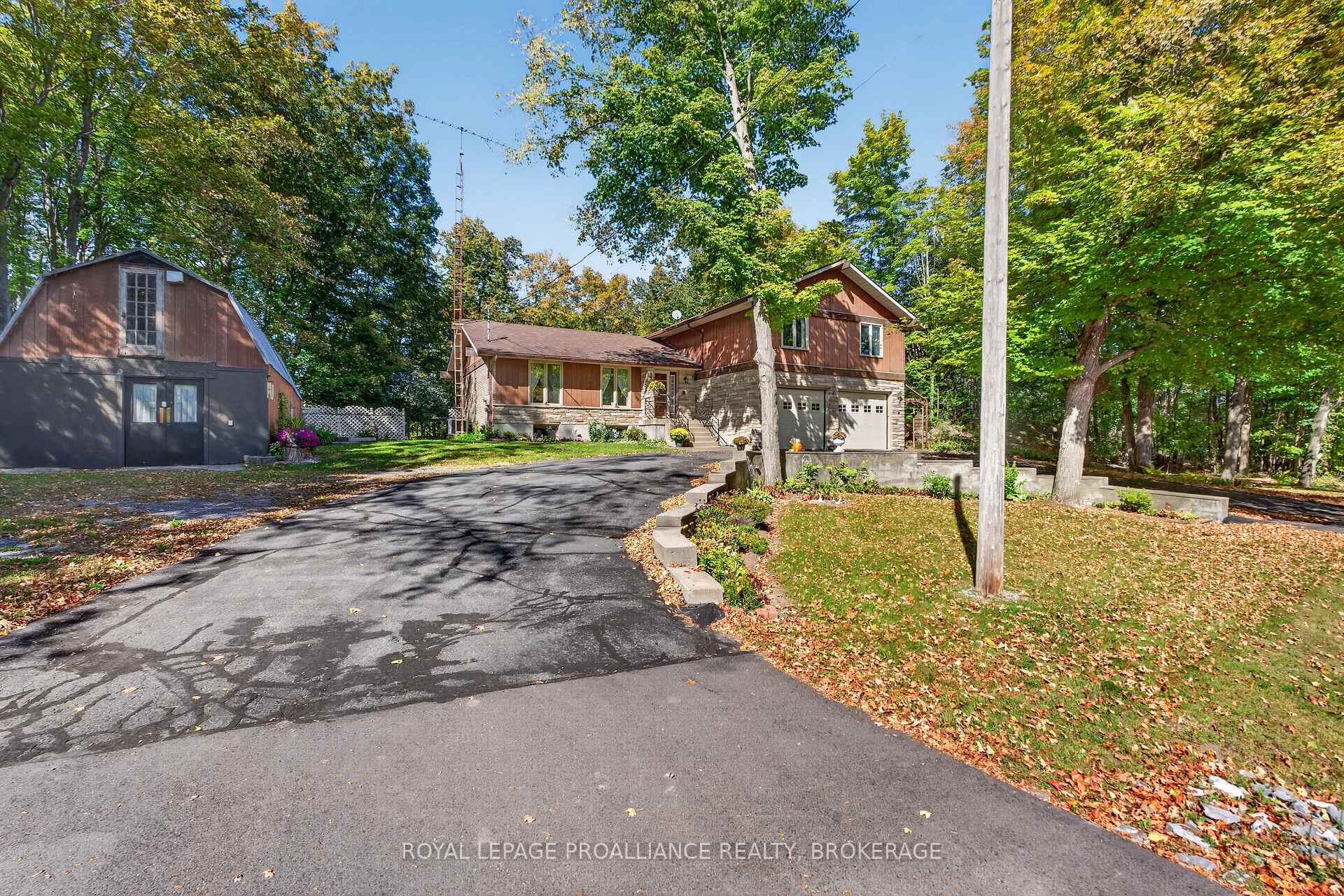 Photo 2 of 4454 Bellrock Road, Frontenac, Frontenac South — HOMEH
