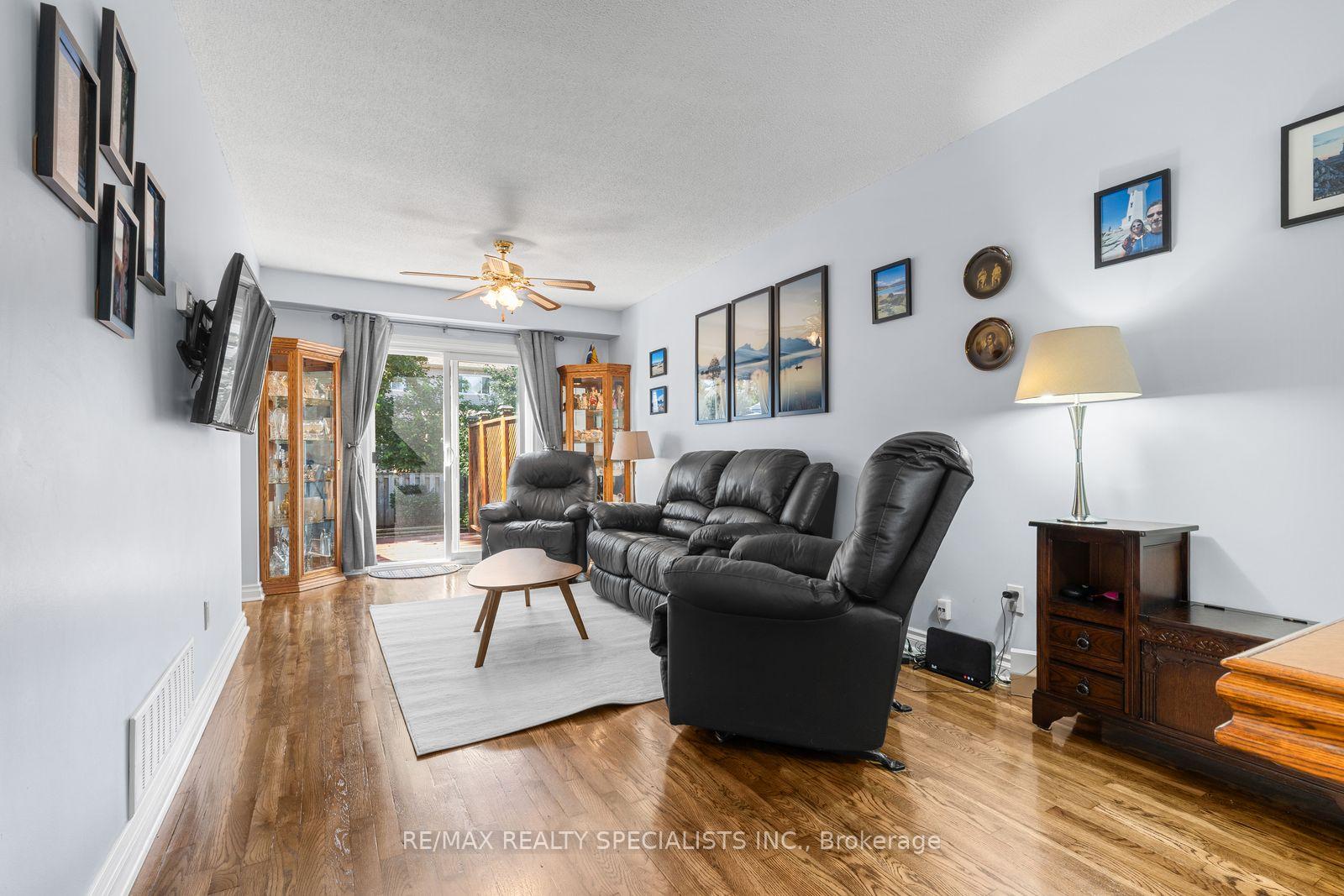 Photo 5 of 6454 Colebrook Crescent, Mississauga, Meadowvale — HOMEH