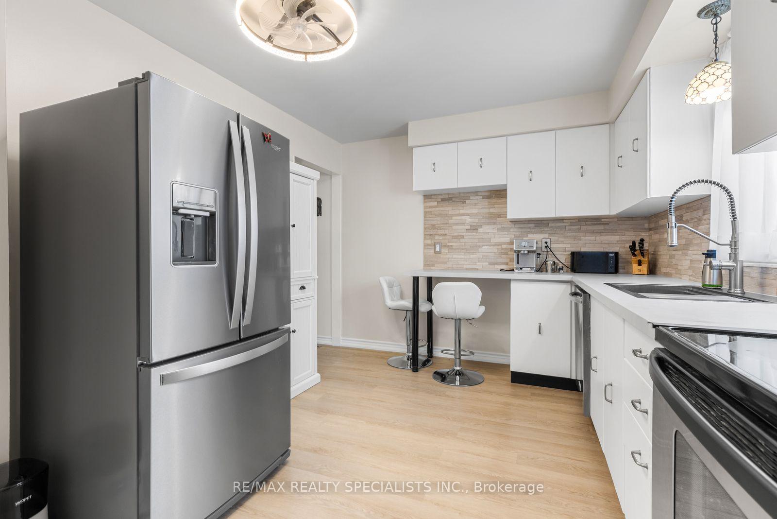 Photo 12 of 6454 Colebrook Crescent, Mississauga, Meadowvale — HOMEH