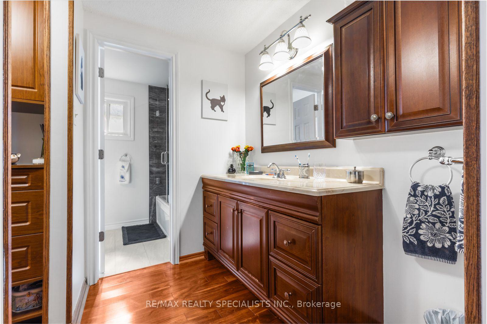 Photo 18 of 6454 Colebrook Crescent, Mississauga, Meadowvale — HOMEH