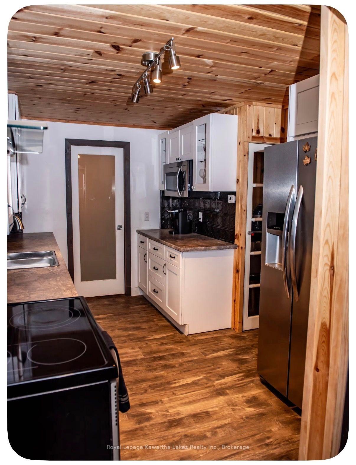 Photo 11 of 6 Cameron Road, Kawartha Lakes, Laxton/Digby/Longford — HOMEH