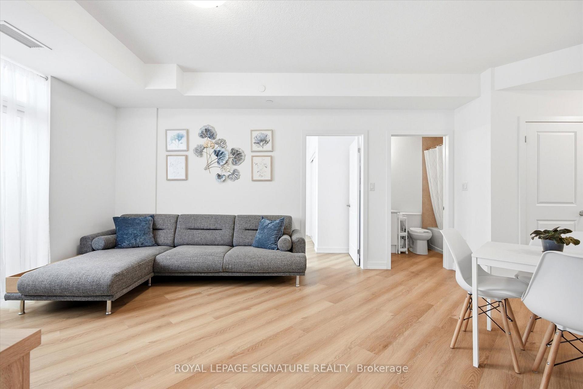 Photo 3 of Unit 232, 10 Mallard Trail, Hamilton, Waterdown — HOMEH