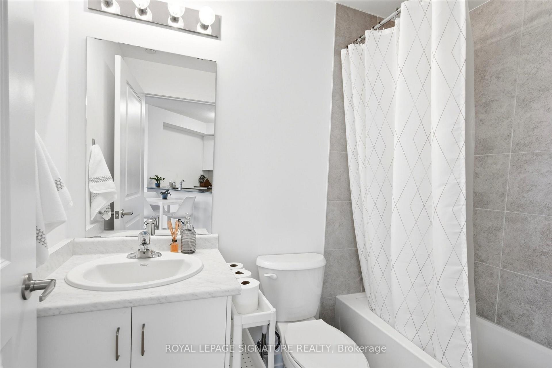 Photo 11 of Unit 232, 10 Mallard Trail, Hamilton, Waterdown — HOMEH