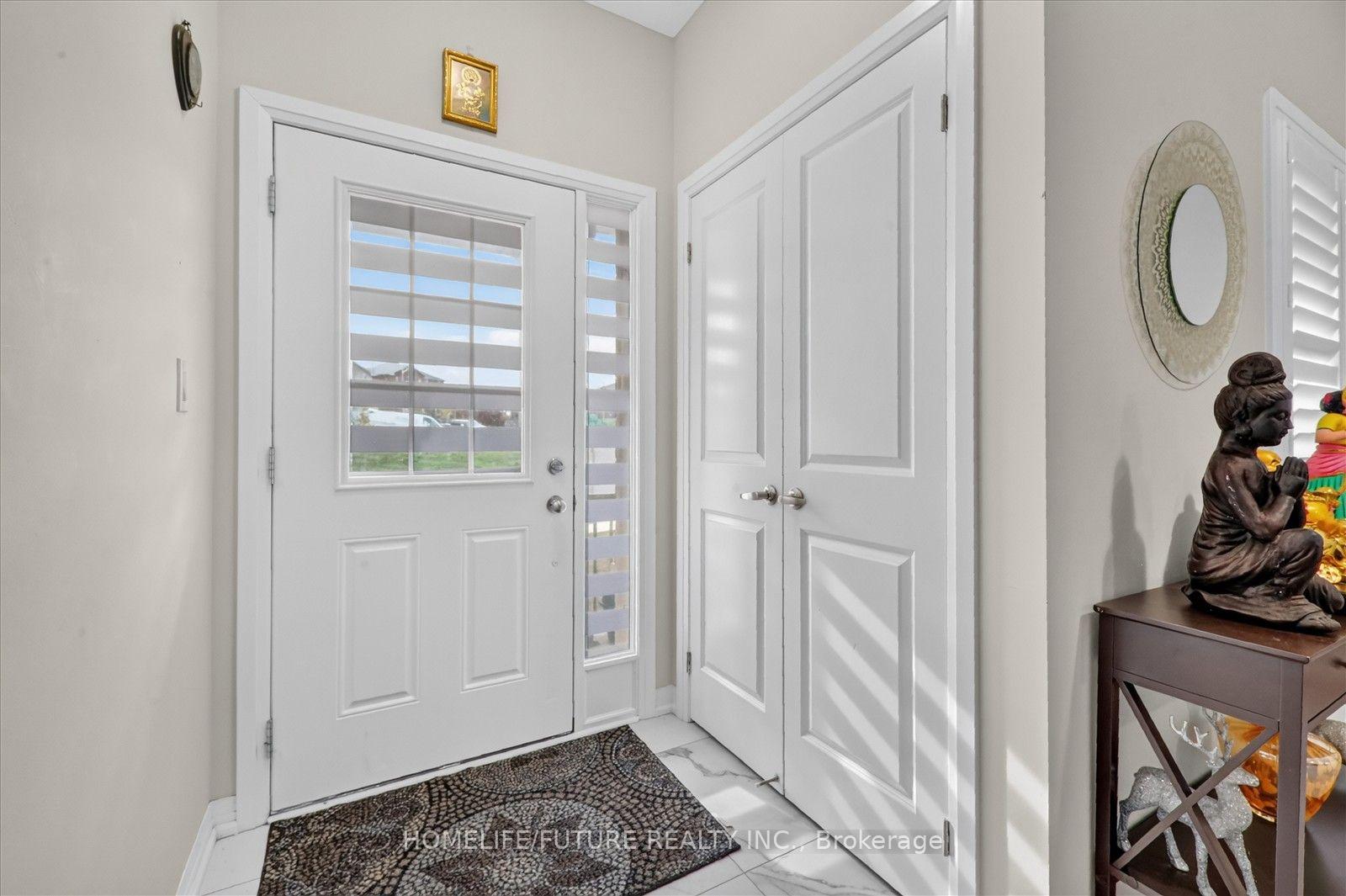 Photo 5 of 14 Lamb Avenue, Kawartha Lakes, Lindsay — HOMEH