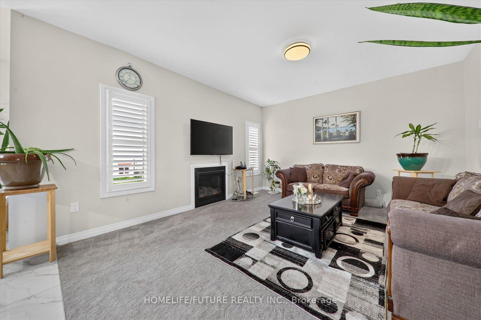 Photo 11 of 14 Lamb Avenue, Kawartha Lakes, Lindsay — HOMEH