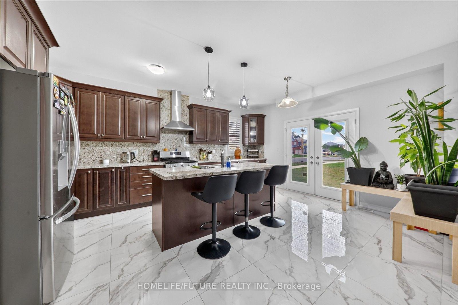 Photo 14 of 14 Lamb Avenue, Kawartha Lakes, Lindsay — HOMEH