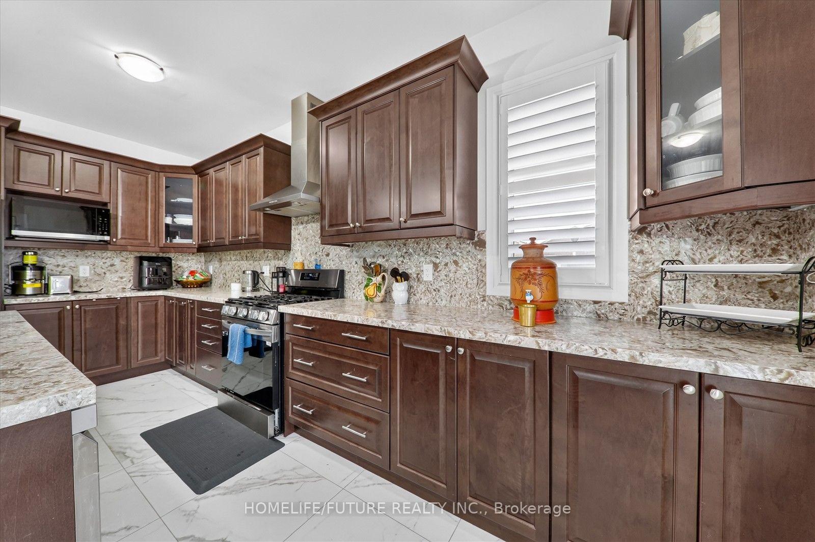 Photo 16 of 14 Lamb Avenue, Kawartha Lakes, Lindsay — HOMEH