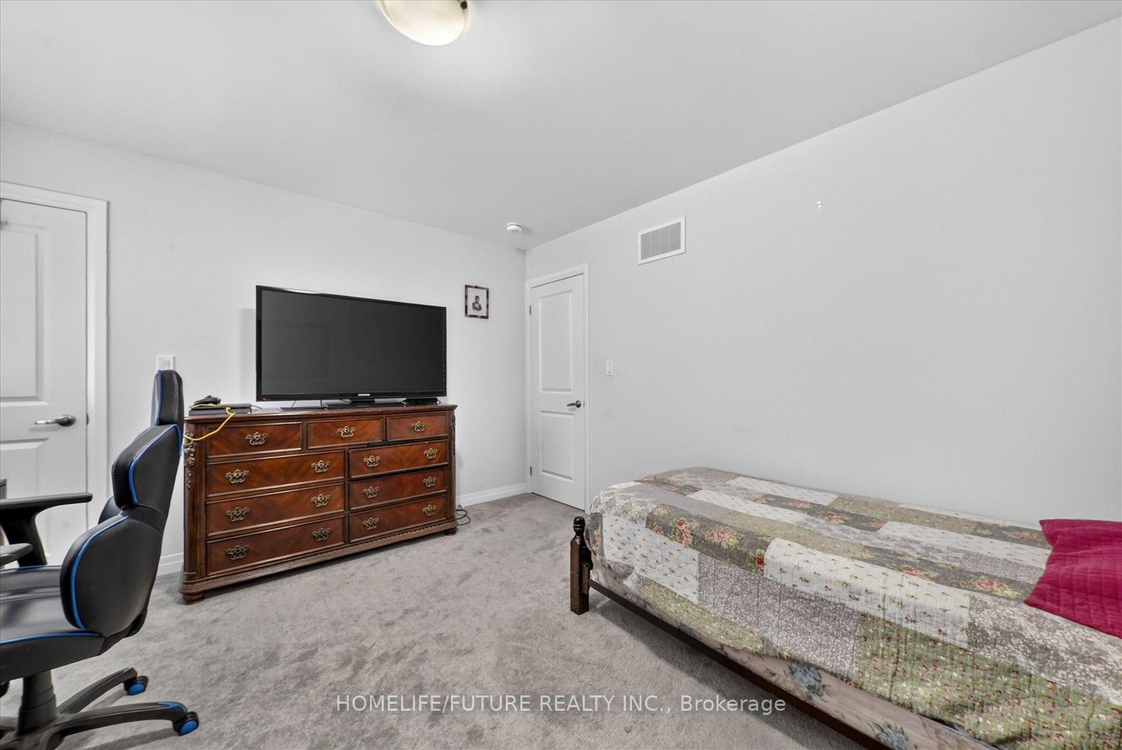 Photo 31 of 14 Lamb Avenue, Kawartha Lakes, Lindsay — HOMEH
