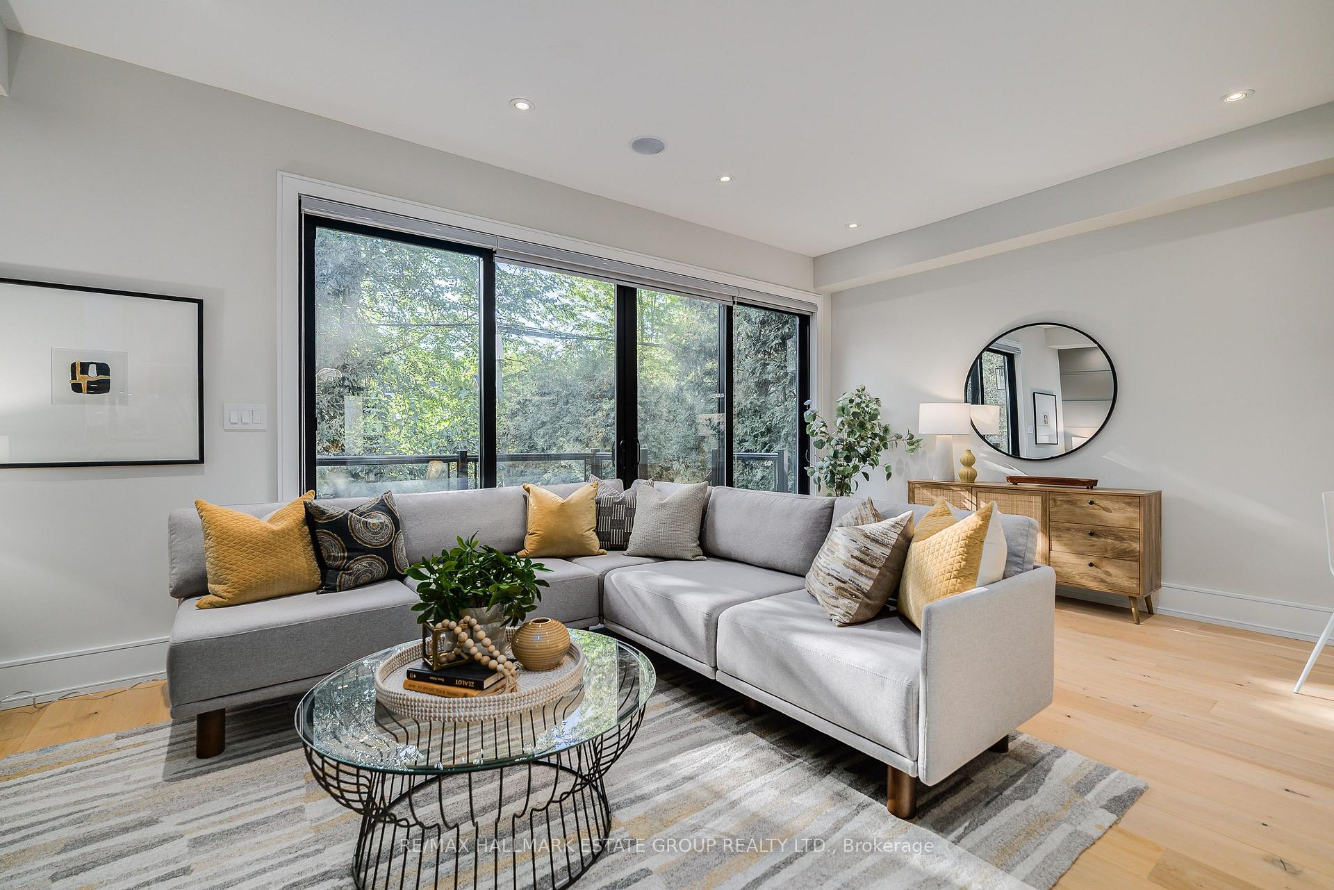Photo 13 of 70 Bellefair Avenue, Toronto, The Beaches — HOMEH