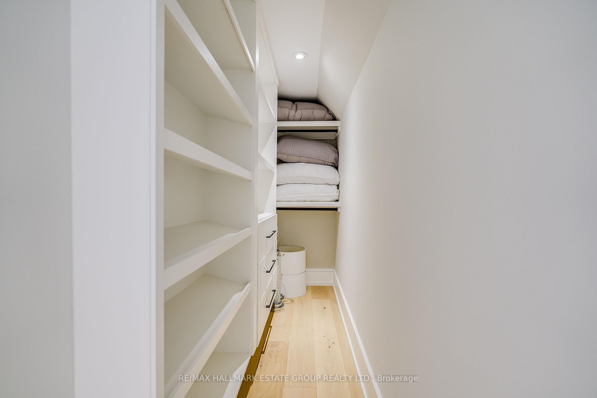 Photo 40 of 70 Bellefair Avenue, Toronto, The Beaches — HOMEH