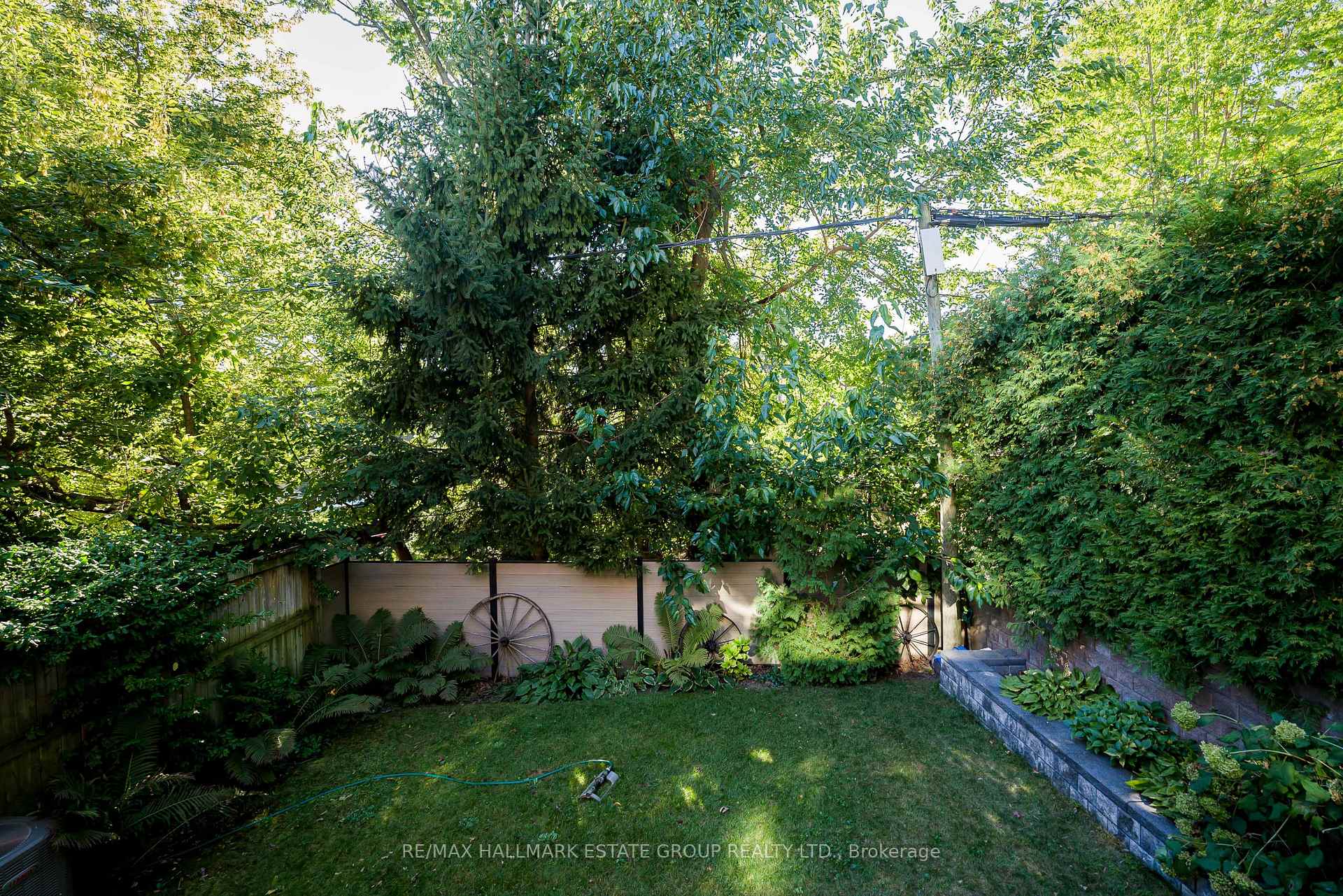 Photo 49 of 70 Bellefair Avenue, Toronto, The Beaches — HOMEH
