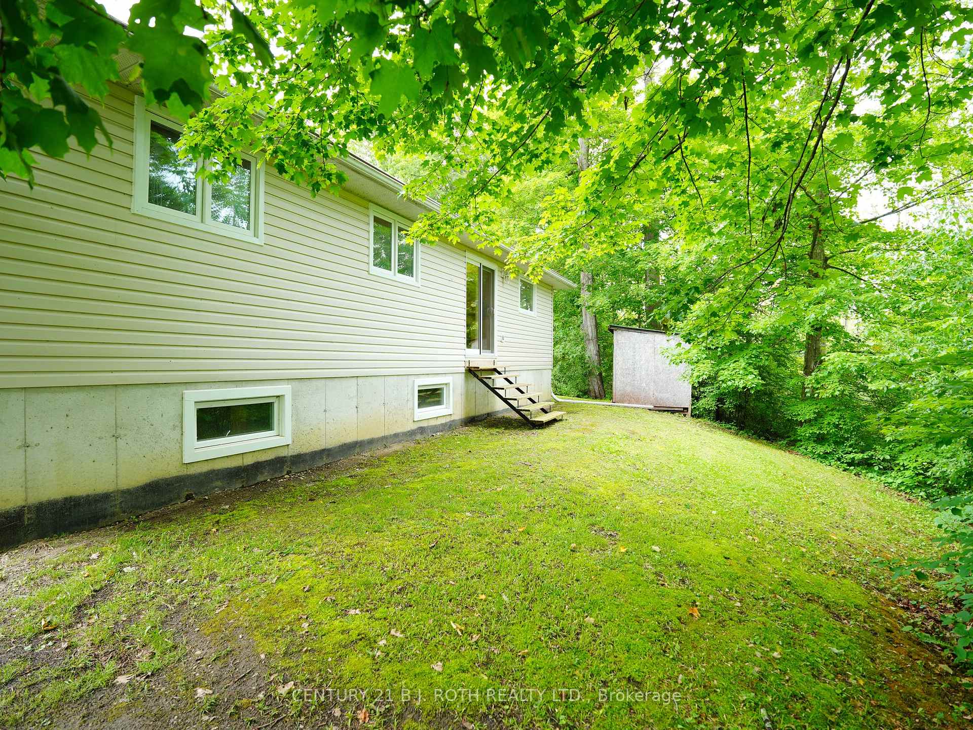 Photo 41 of 26 Bedford Road, Georgina, Sutton & Jackson's Point — HOMEH