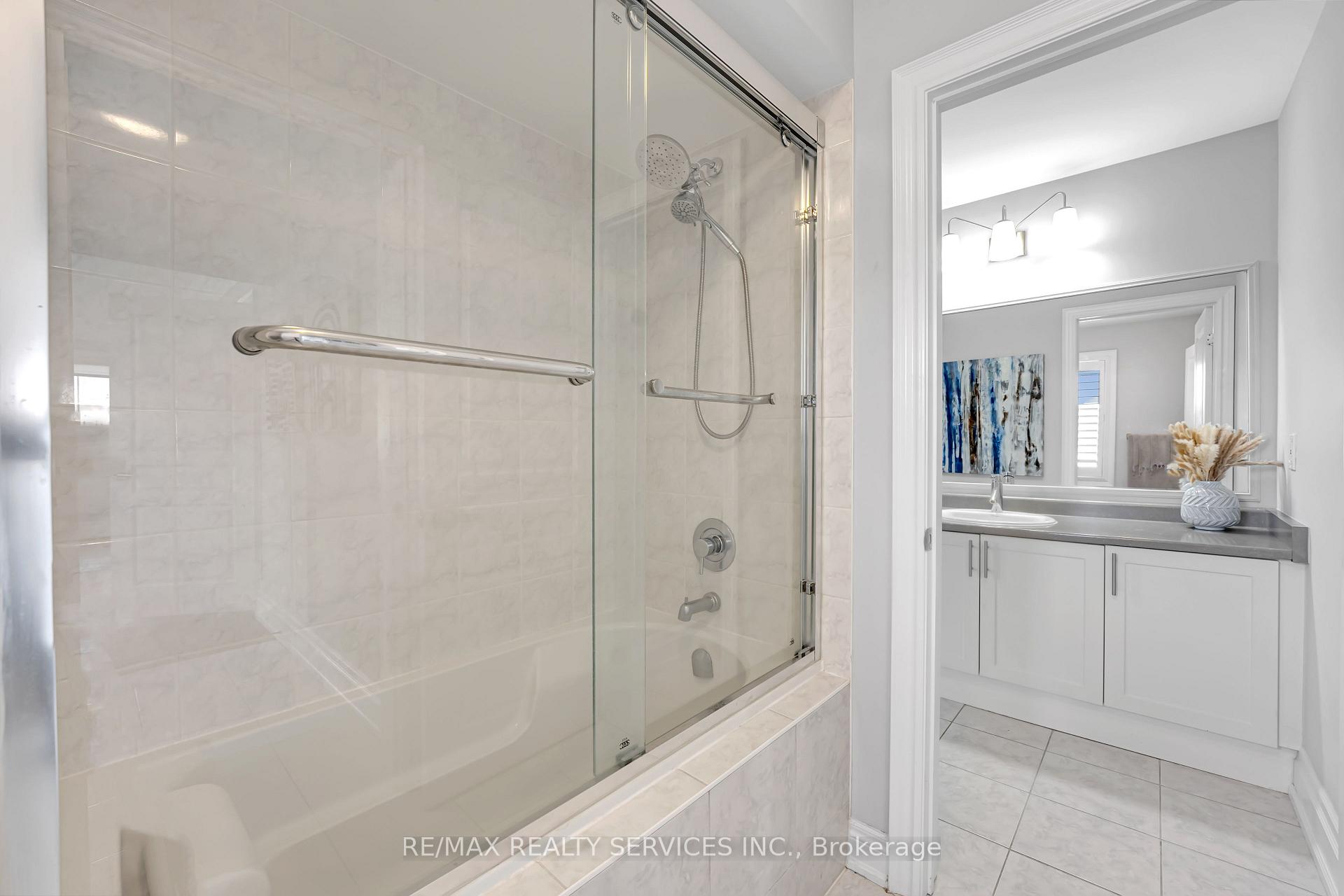 Photo 31 of 22 Giant Cedars Court, King, Nobleton — HOMEH