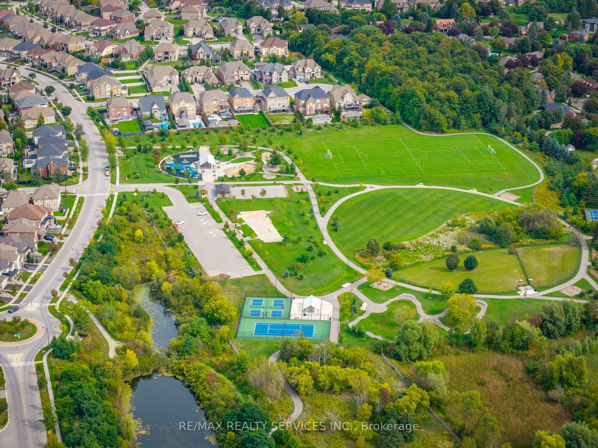 Photo 48 of 22 Giant Cedars Court, King, Nobleton — HOMEH