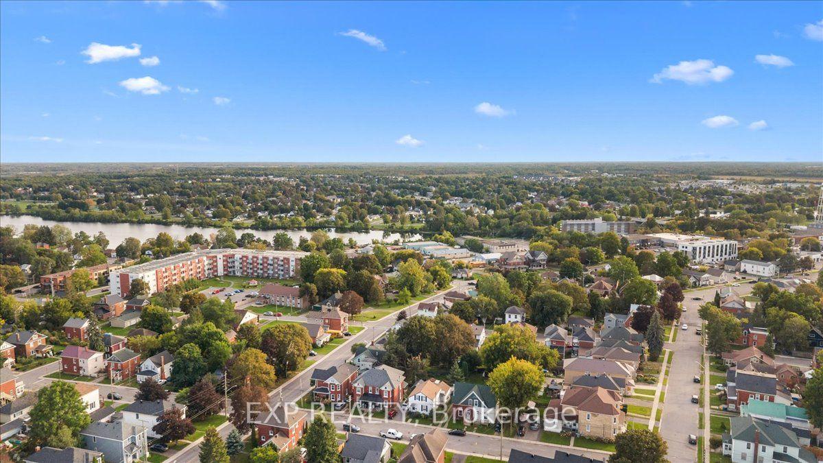 Photo 98 of 110 Chambers Street, Smiths Falls, Smiths Falls — HOMEH