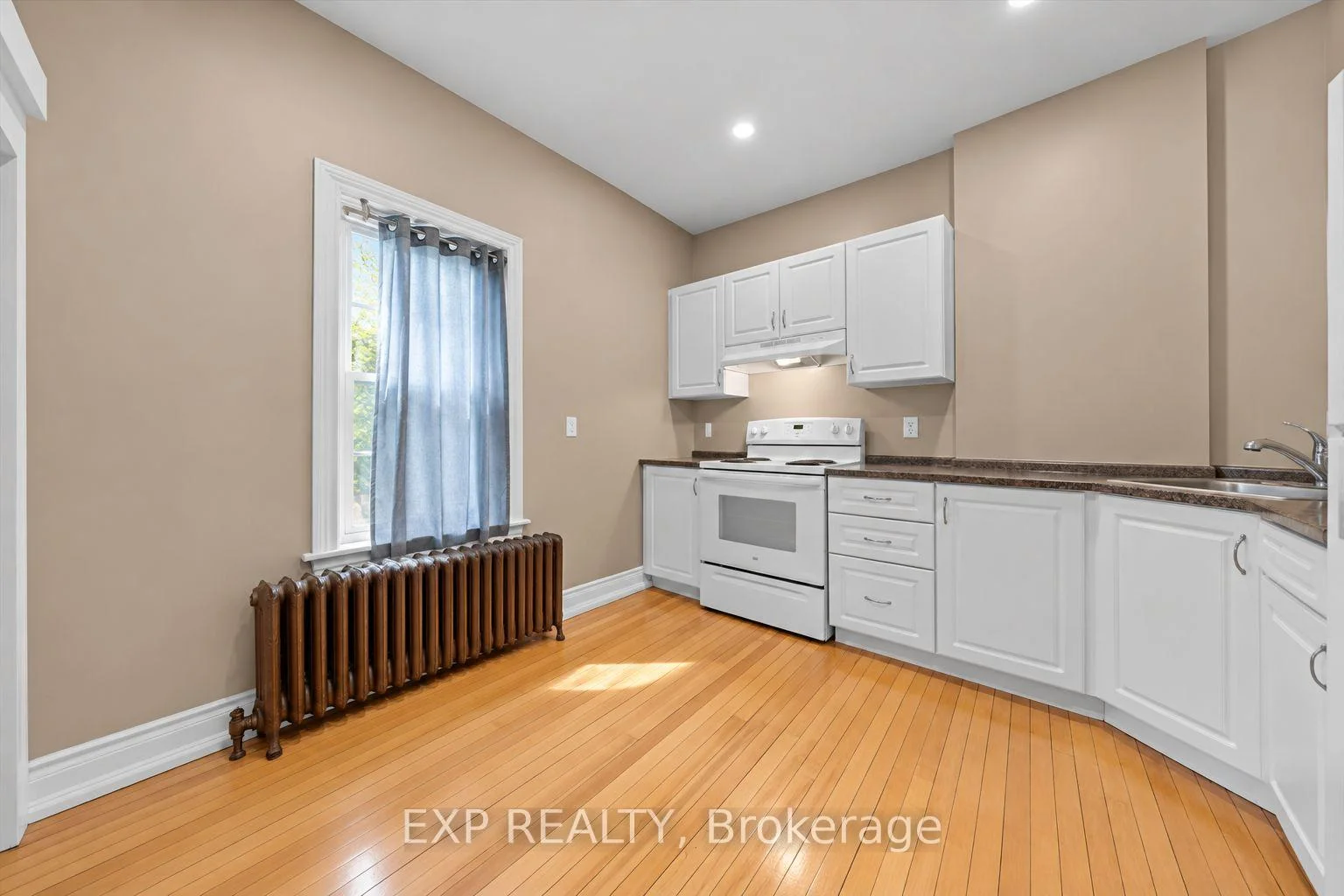Photo 26 of 110 Chambers Street, Smiths Falls, Smiths Falls — HOMEH