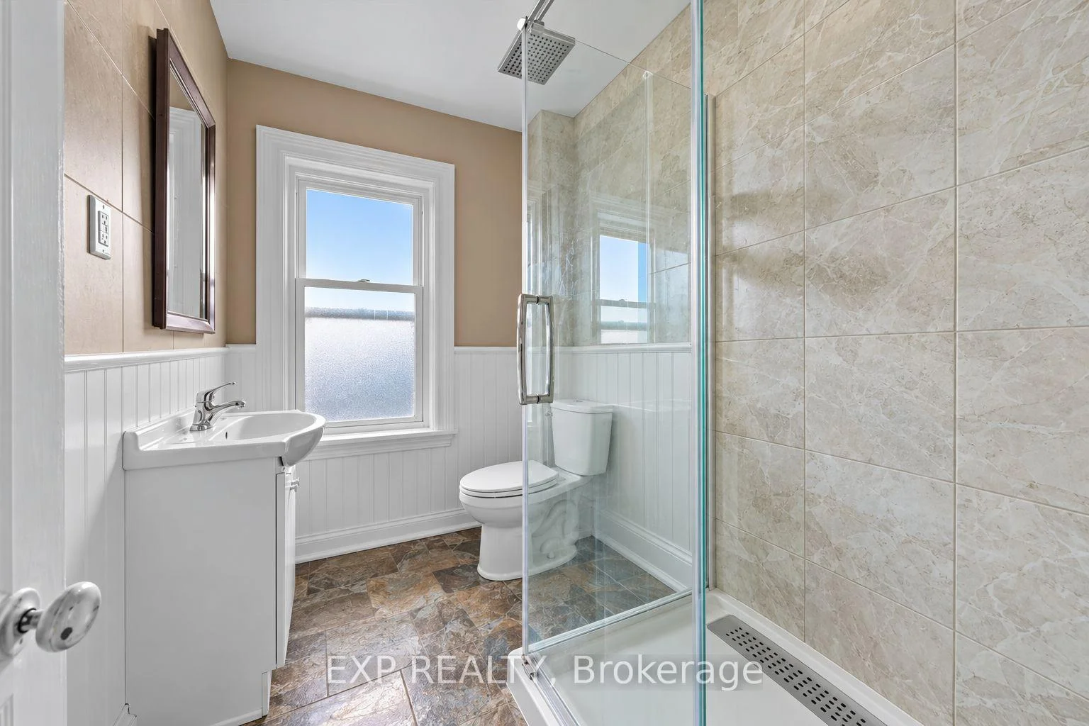 Photo 53 of 110 Chambers Street, Smiths Falls, Smiths Falls — HOMEH