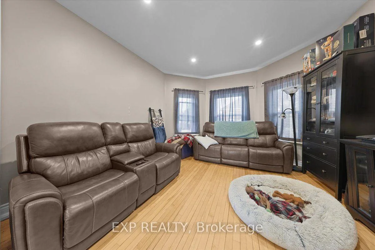 Photo 97 of 110 Chambers Street, Smiths Falls, Smiths Falls — HOMEH