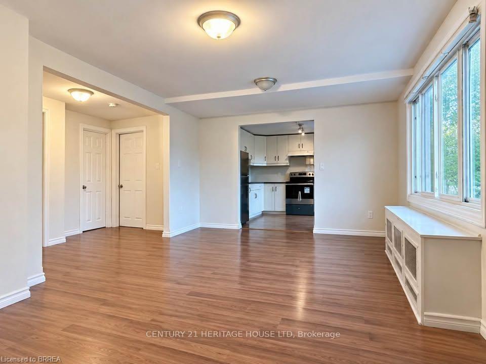 Photo 6 of Unit 3, 70 Grandview Street, Brantford, North Park/Wood St. — HOMEH