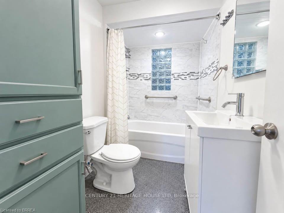 Photo 9 of Unit 3, 70 Grandview Street, Brantford, North Park/Wood St. — HOMEH