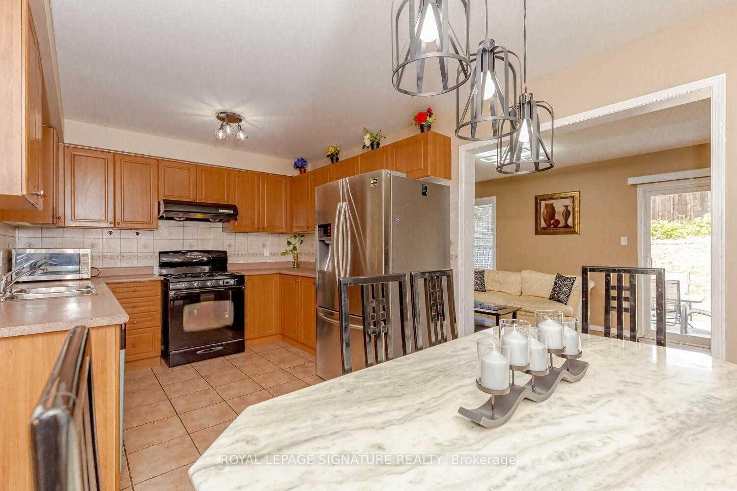 Photo 10 of 3833 Partition Road, Mississauga, Lisgar — HOMEH