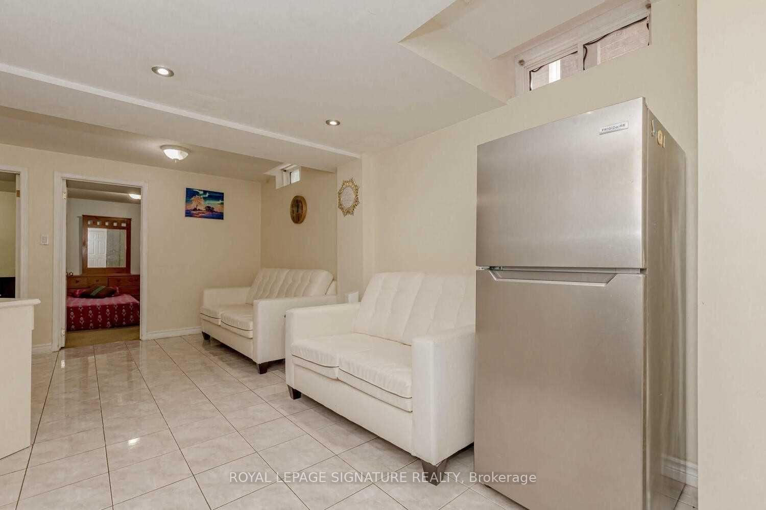 Photo 33 of 3833 Partition Road, Mississauga, Lisgar — HOMEH