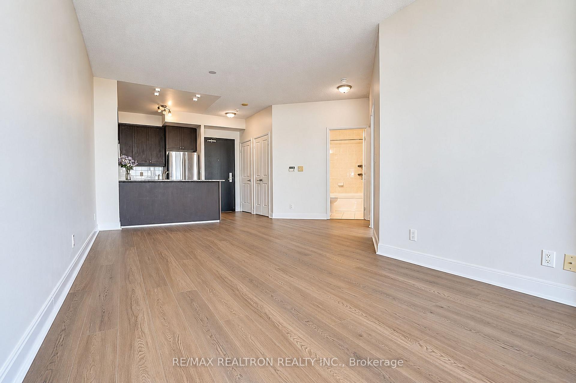 Photo 14 of Unit 710, 90 Absolute Avenue, Mississauga, City Centre — HOMEH