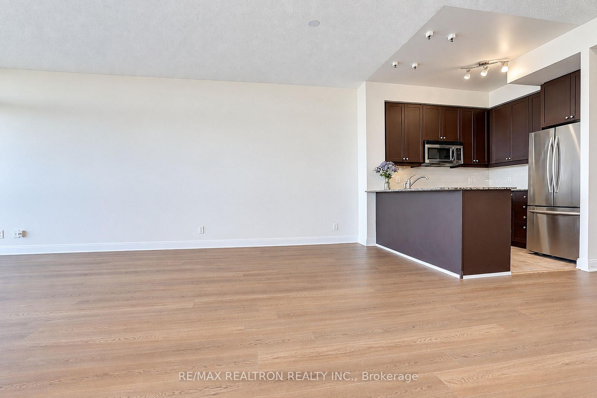 Photo 15 of Unit 710, 90 Absolute Avenue, Mississauga, City Centre — HOMEH