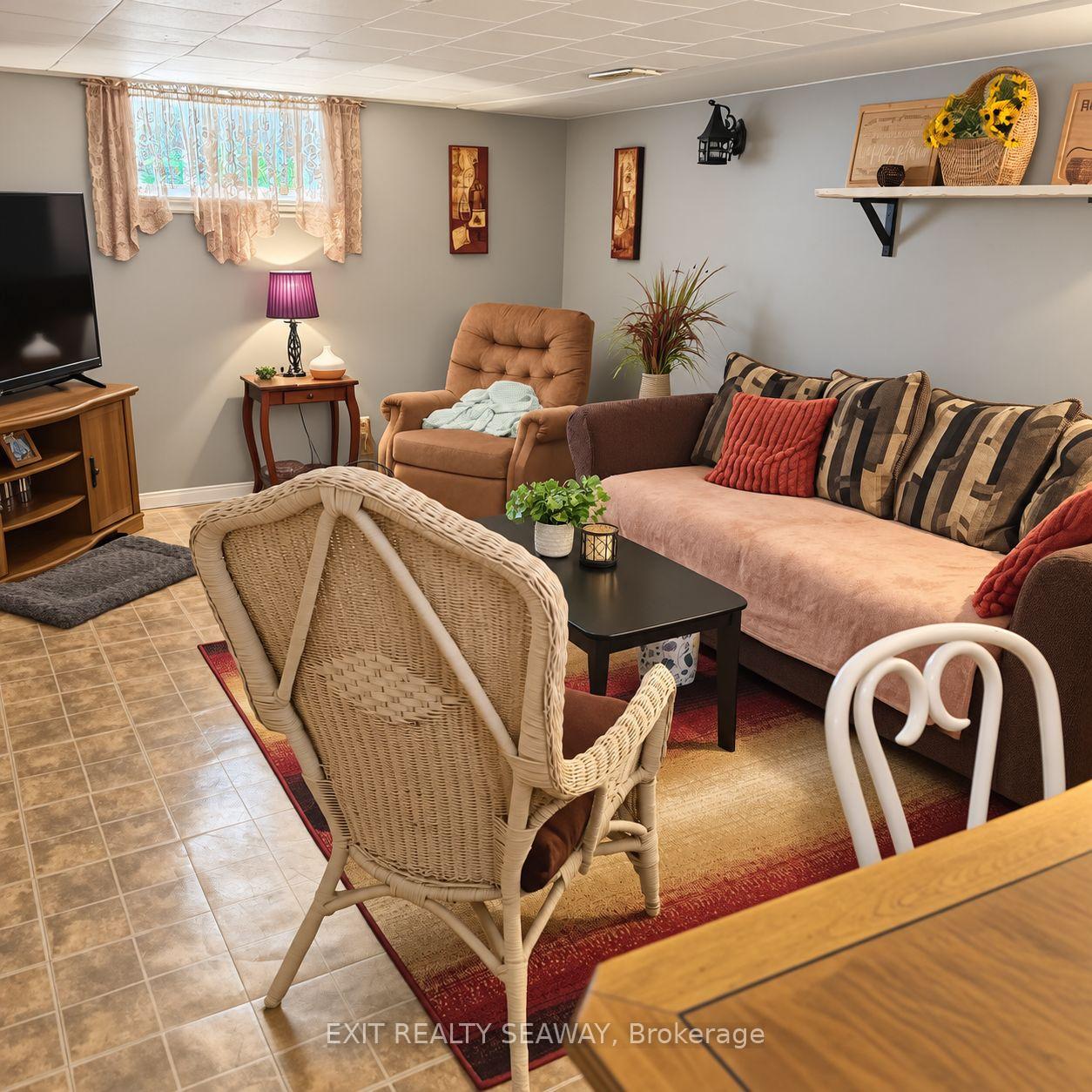 Photo 4 of 603 Walton Street, Cornwall, Cornwall — HOMEH