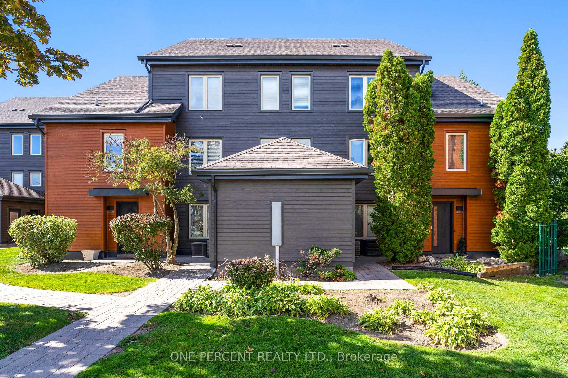 Photo 2 of Unit 210, 110 Fairway Crescent, Blue Mountains — HOMEH
