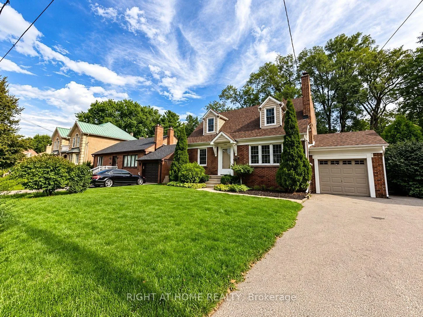 Front of 1489 Applewood Road