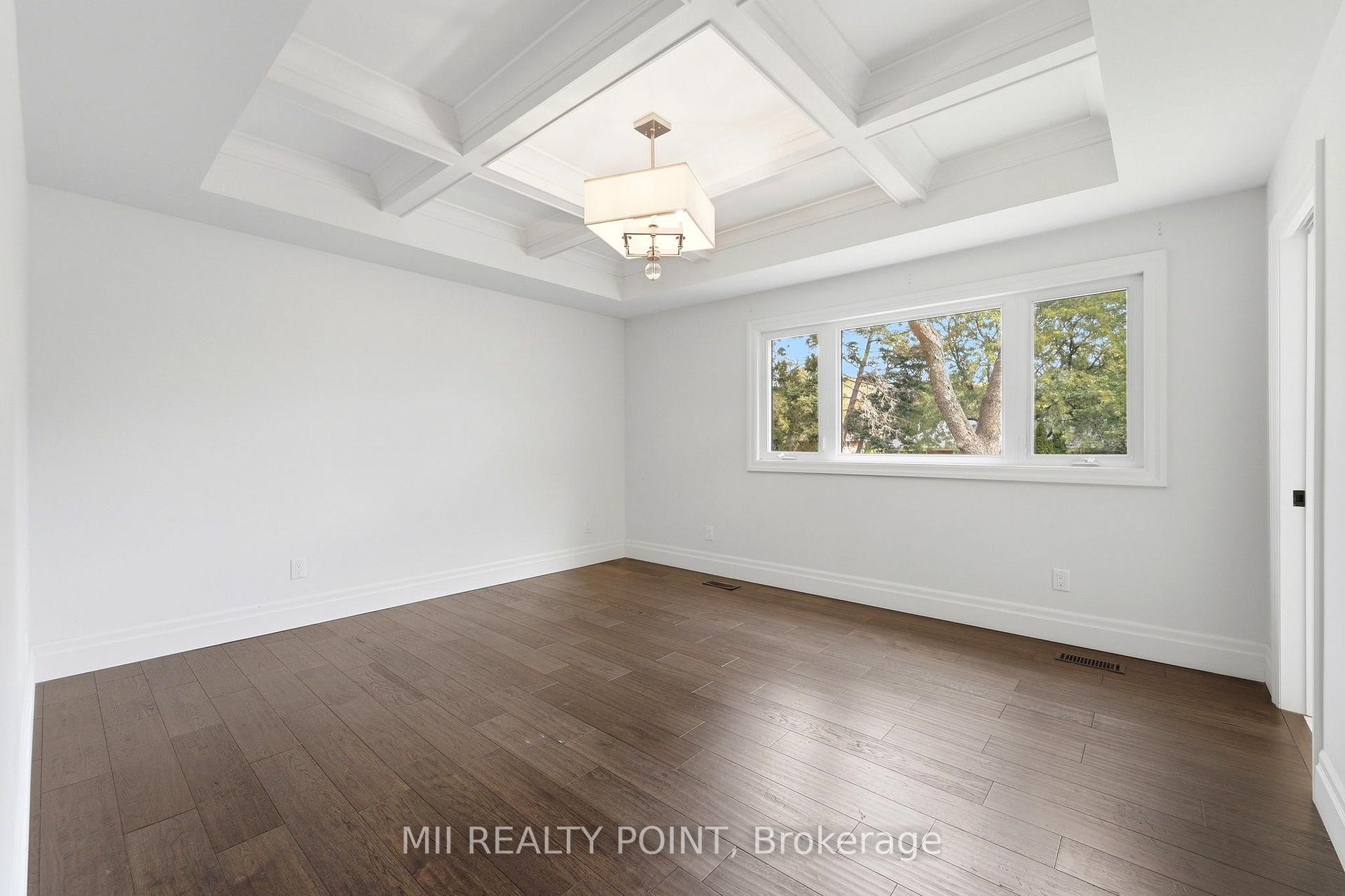 Photo 15 of 881 Danforth Place, Burlington, Bayview — HOMEH