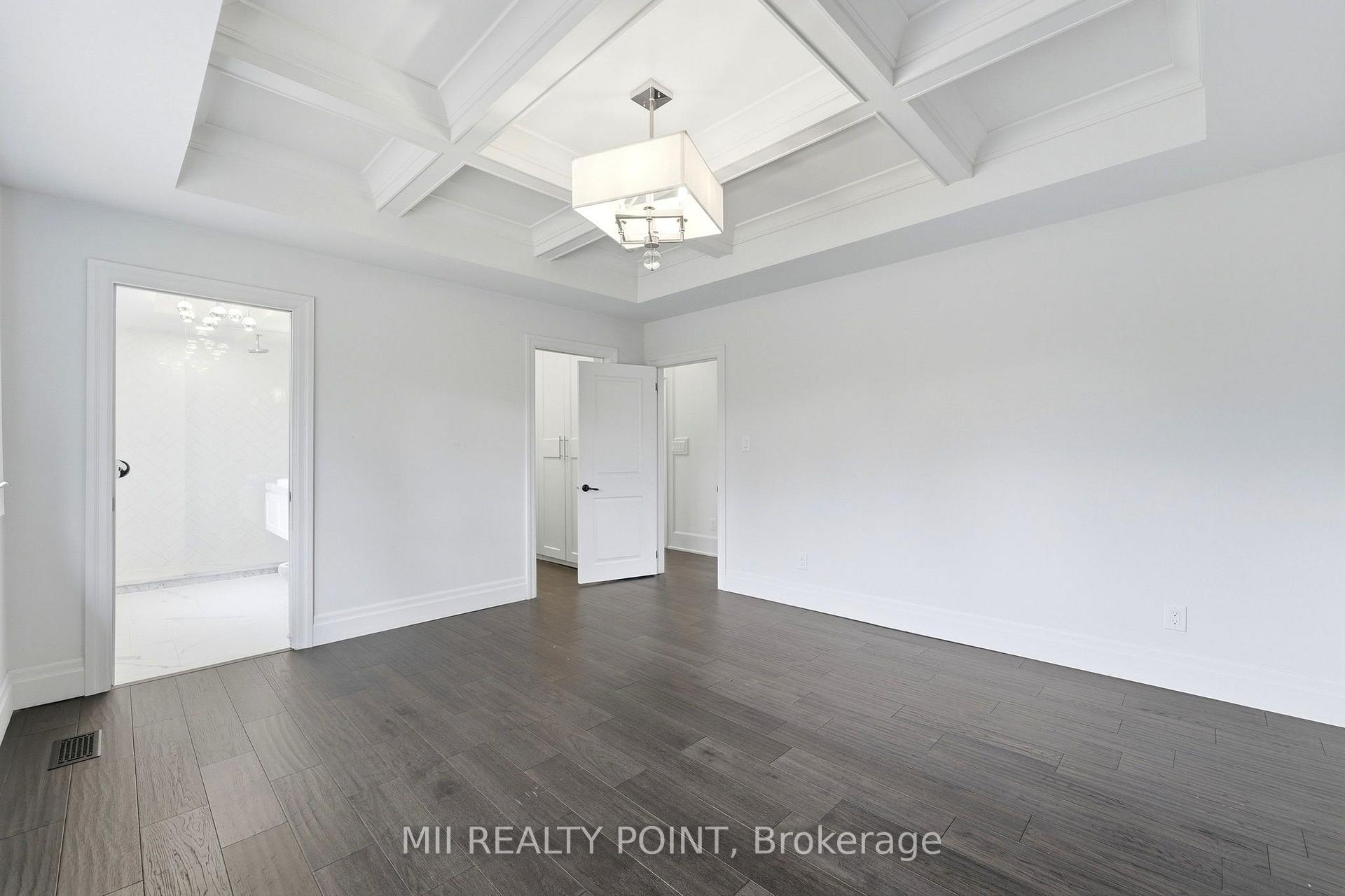 Photo 17 of 881 Danforth Place, Burlington, Bayview — HOMEH