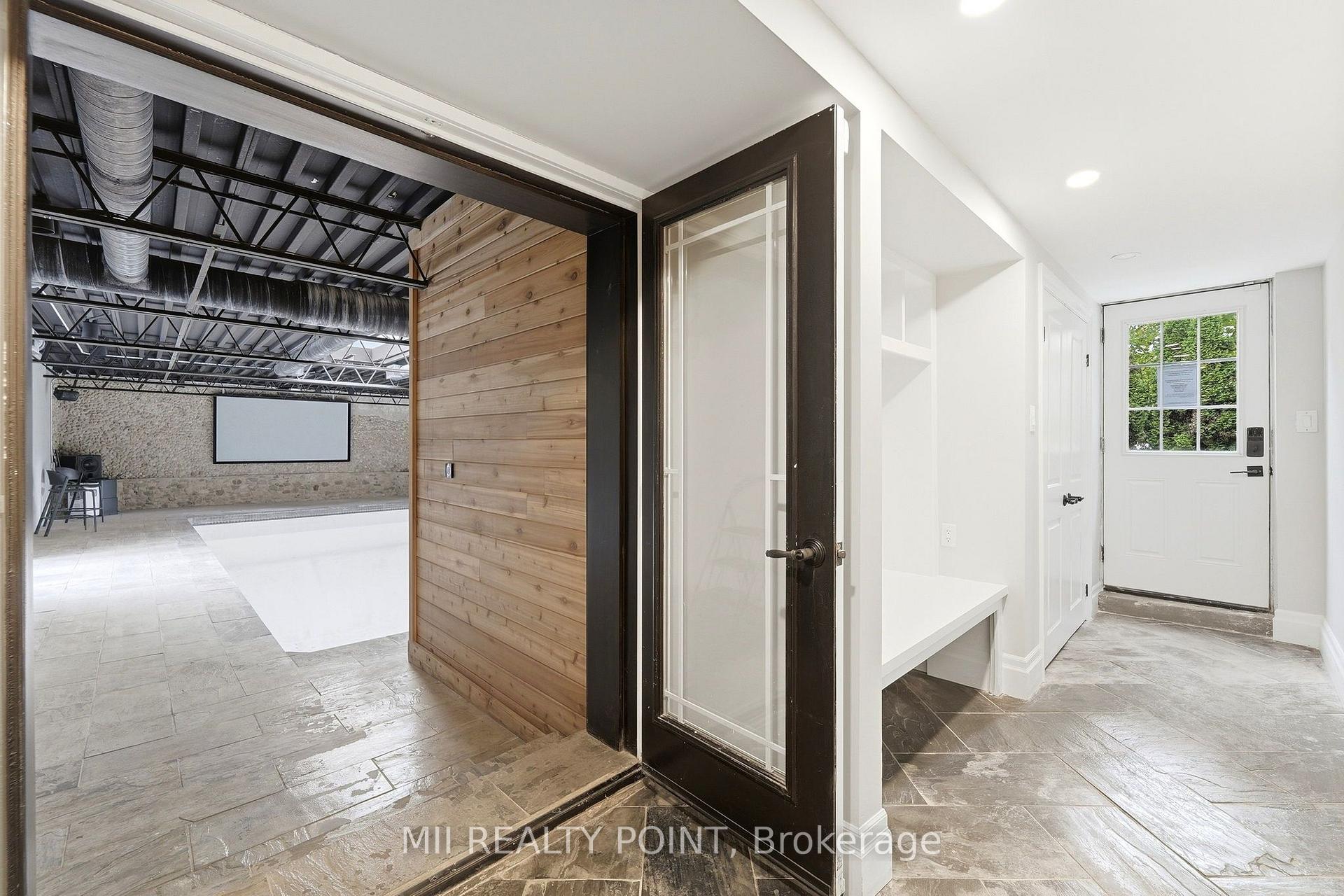 Photo 22 of 881 Danforth Place, Burlington, Bayview — HOMEH