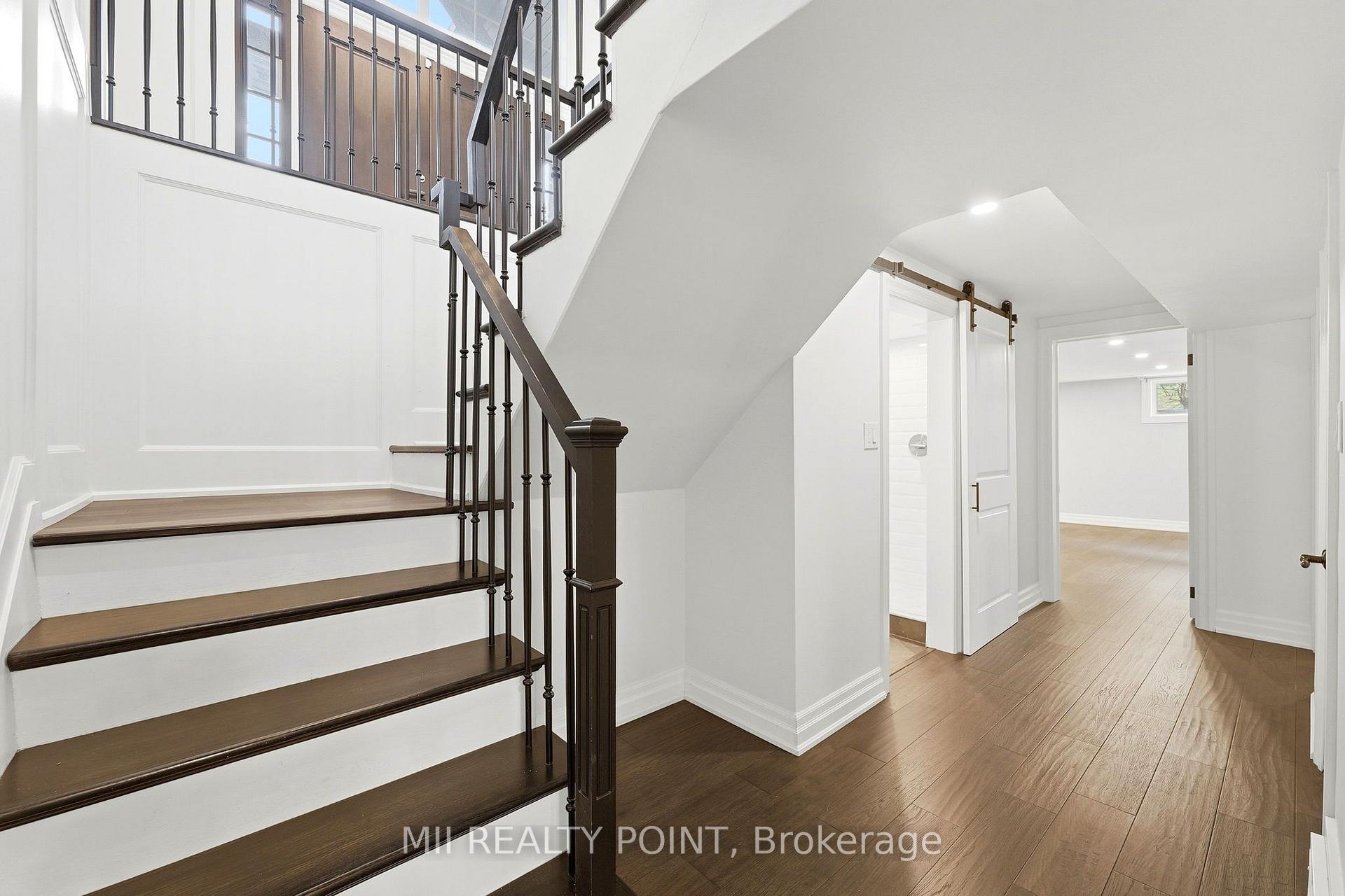 Photo 23 of 881 Danforth Place, Burlington, Bayview — HOMEH