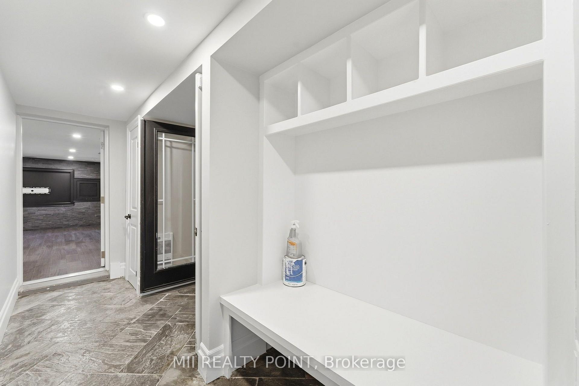 Photo 27 of 881 Danforth Place, Burlington, Bayview — HOMEH