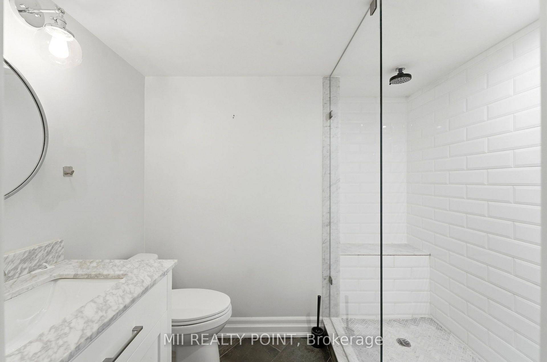 Photo 35 of 881 Danforth Place, Burlington, Bayview — HOMEH